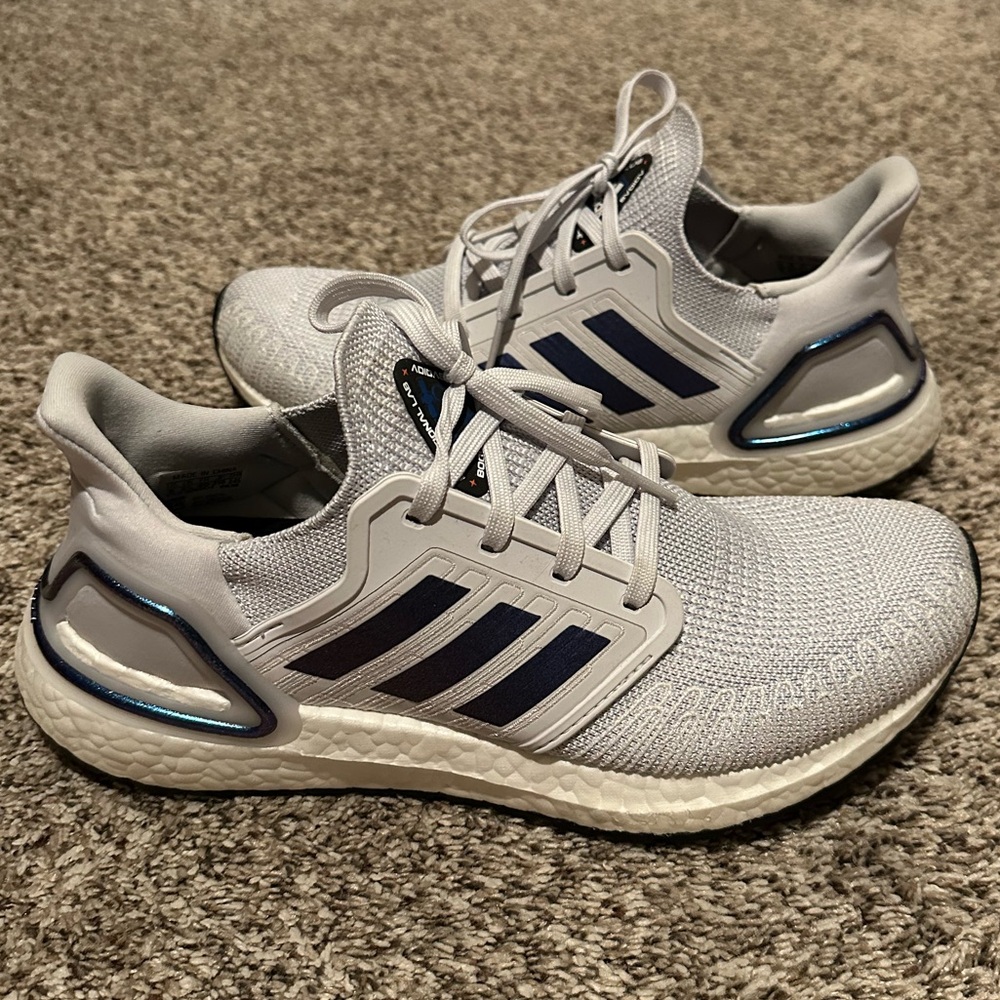 Adidas women’s ultraboost size 8